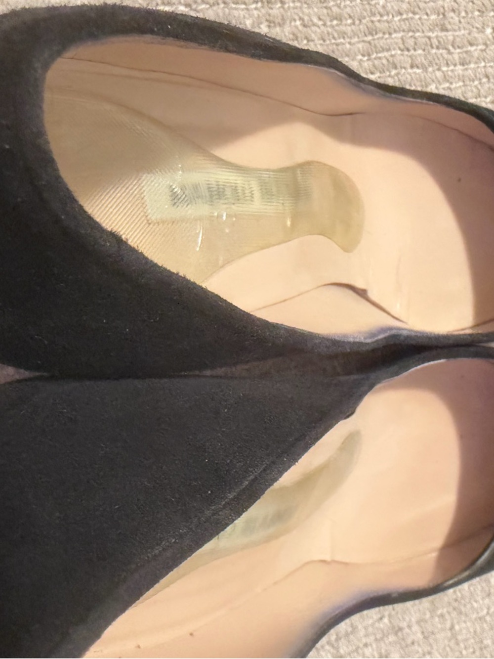 Manolo Blahnik Black Suede Pointed-Toe Pumps - Picture 9 of 11